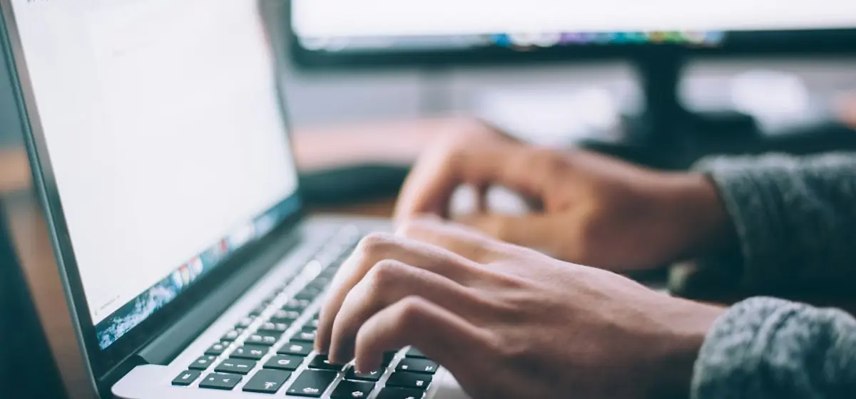 CRM-система під ключ: власна розробка чи готова платформа — чесне порівняння 2026